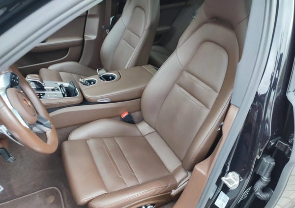 Porsche Panamera cena 396060 przebieg: 51000, rok produkcji 2019 z Piława Górna małe 596